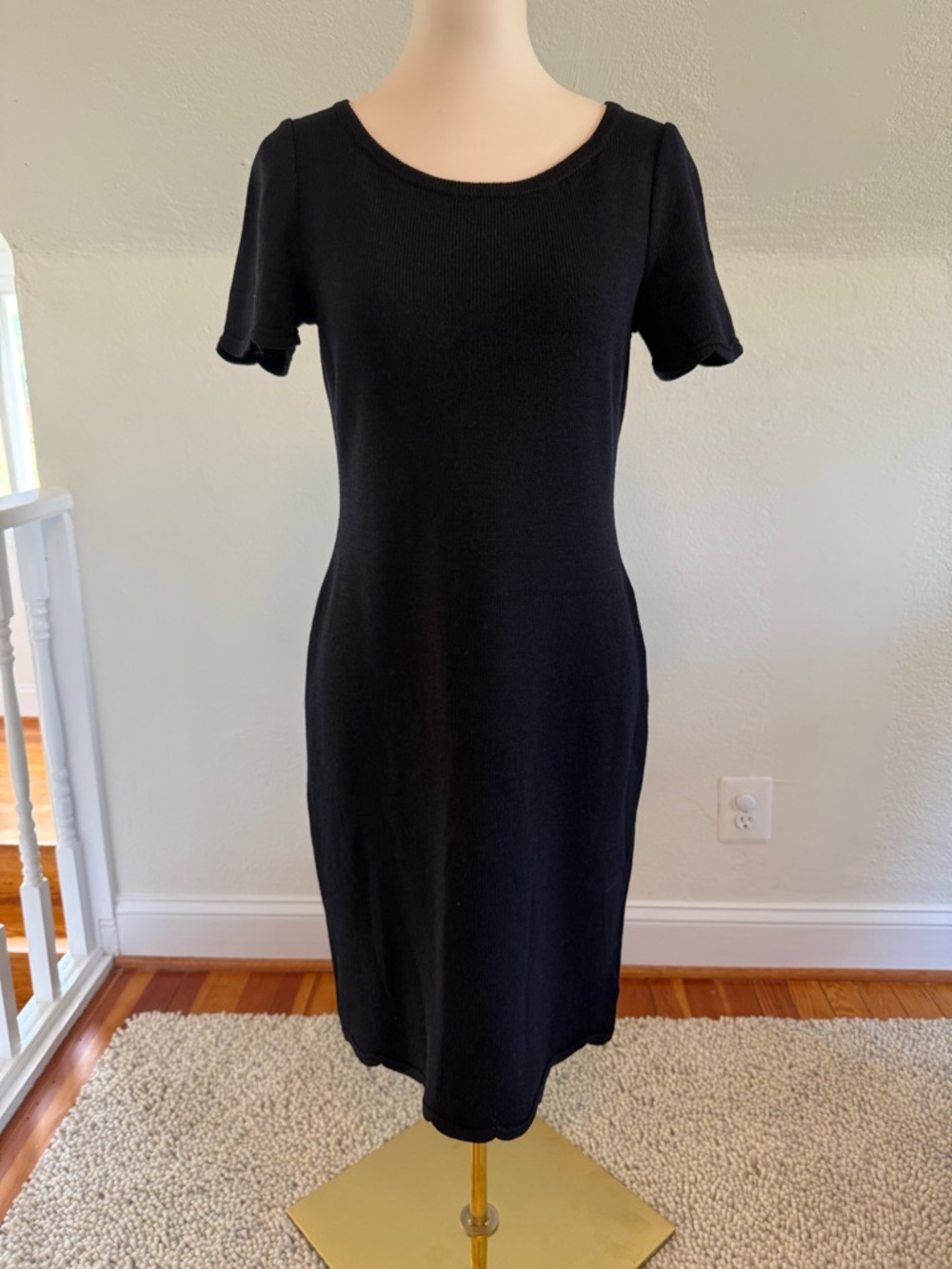 St. John Collection Vintage Black Short-Sleeve Midi Knit Dress Size 6